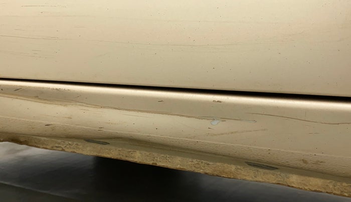 2010 Hyundai i10 MAGNA 1.2, Petrol, Manual, 1,16,613 km, Left running board - Slightly dented