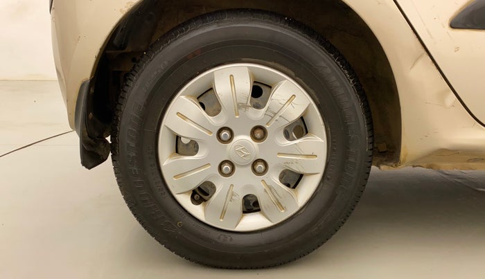 2010 Hyundai i10 MAGNA 1.2, Petrol, Manual, 1,16,613 km, Right Rear Wheel