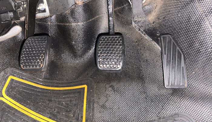 2017 Maruti Alto K10 VXI, Petrol, Manual, 16,905 km, Pedals