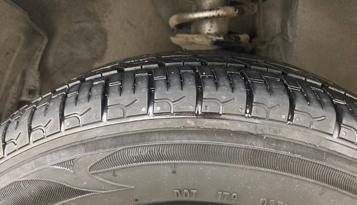 2017 Maruti Alto K10 VXI, Petrol, Manual, 16,905 km, Left Front Tyre Tread