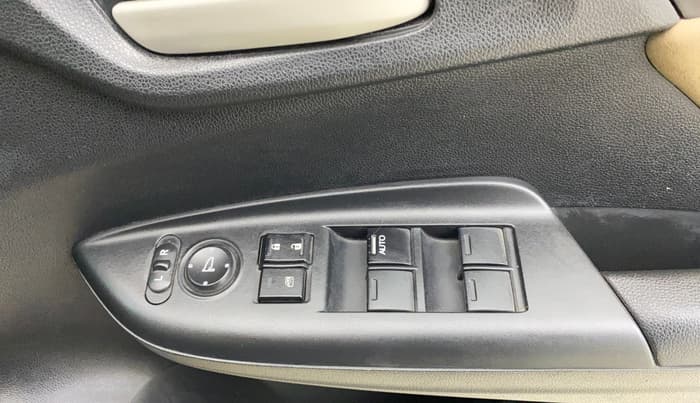 2018 Honda Jazz 1.2L I-VTEC V, Petrol, Manual, 24,298 km, Driver Side Door Panels Control