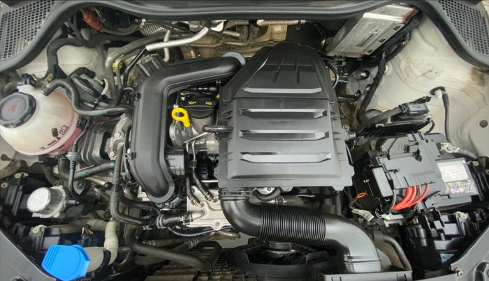 2020 Volkswagen Polo HIGHLINE PLUS 1.0 TSI AT, Petrol, Automatic, 37,660 km, Open Bonet