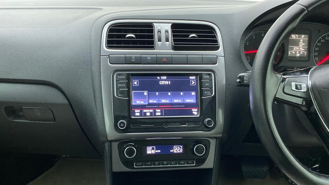 2020 Volkswagen Polo HIGHLINE PLUS 1.0 TSI AT, Petrol, Automatic, 37,660 km, Air Conditioner