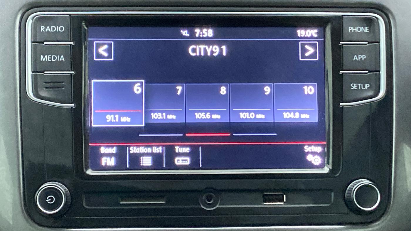 2020 Volkswagen Polo HIGHLINE PLUS 1.0 TSI AT, Petrol, Automatic, 37,660 km, Infotainment System