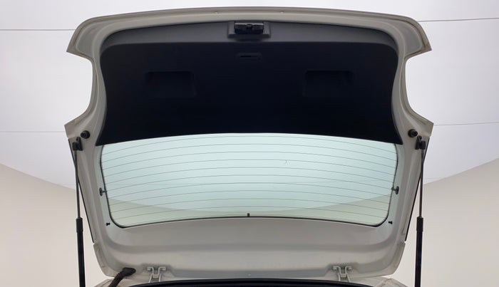2020 Volkswagen Polo HIGHLINE PLUS 1.0 TSI AT, Petrol, Automatic, 37,660 km, Boot Door Open