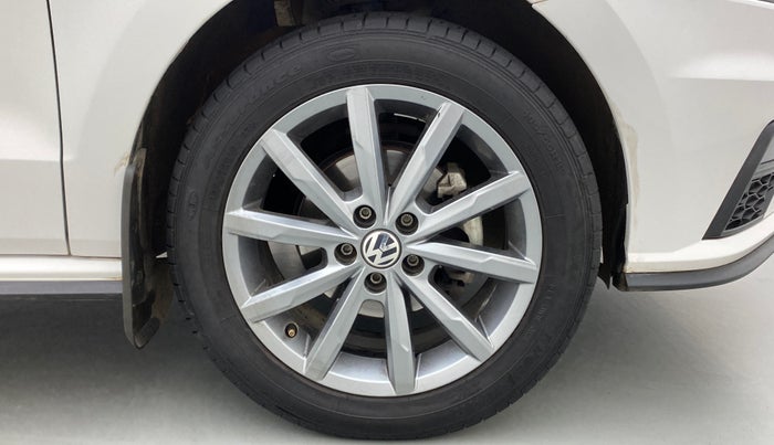 2020 Volkswagen Polo HIGHLINE PLUS 1.0 TSI AT, Petrol, Automatic, 37,660 km, Right Front Wheel