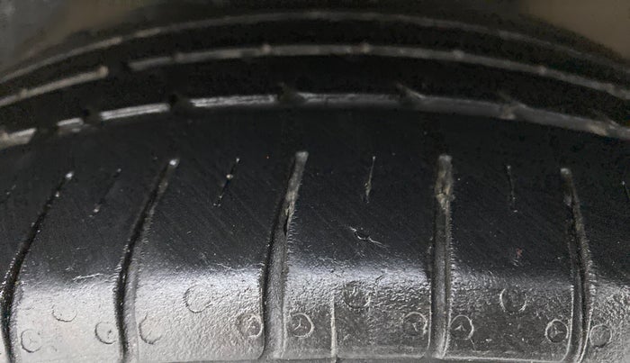 2020 Volkswagen Polo HIGHLINE PLUS 1.0 TSI AT, Petrol, Automatic, 37,660 km, Left Rear Tyre Tread