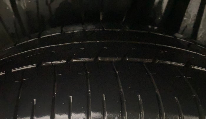 2019 Maruti Ertiga ZXI SHVS, Petrol, Manual, 40,877 km, Left Rear Tyre Tread