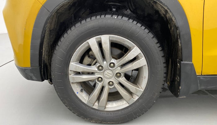 2016 Maruti Vitara Brezza ZDI PLUS DUAL TONE, Diesel, Manual, 86,427 km, Left Front Wheel