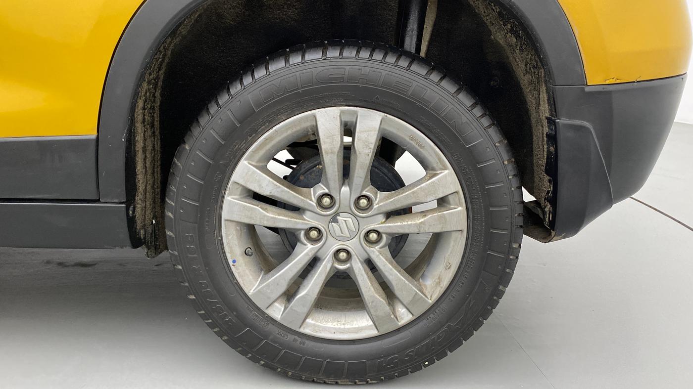 2016 Maruti Vitara Brezza ZDI PLUS DUAL TONE, Diesel, Manual, 86,427 km, Left Rear Wheel