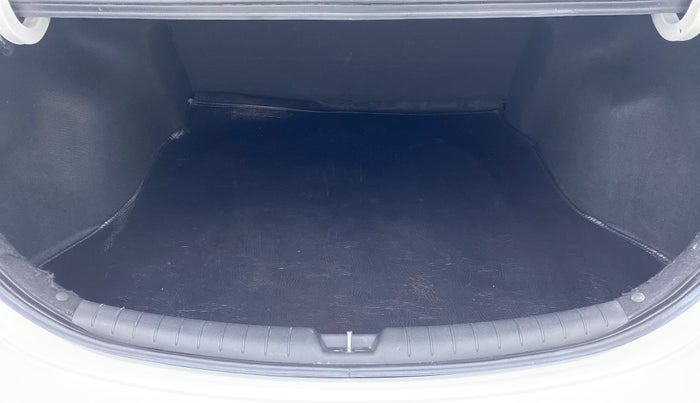 2019 Hyundai Verna 1.6 CRDI SX + AT, Diesel, Automatic, 40,477 km, Boot Inside