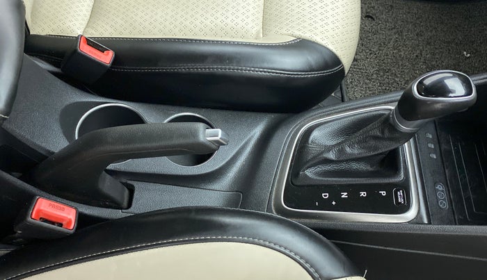 2019 Hyundai Verna 1.6 CRDI SX + AT, Diesel, Automatic, 40,477 km, Gear Lever