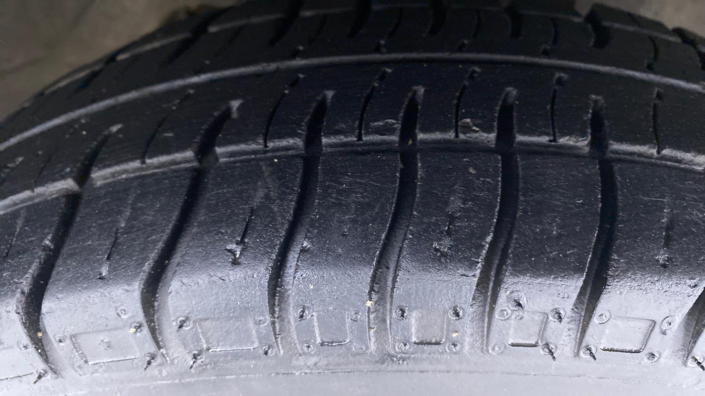 2018 Maruti Alto 800 LXI, Petrol, Manual, 34,932 km, Right Front Tyre Tread