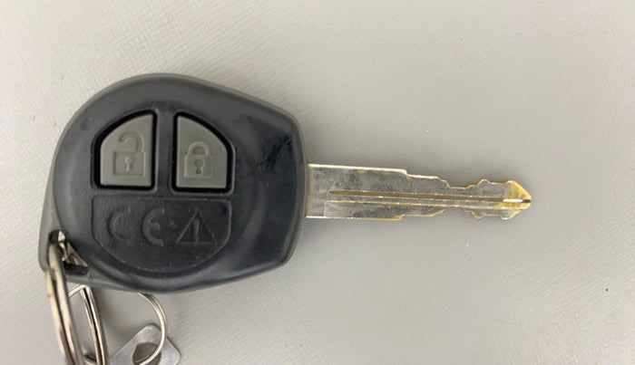 2017 Maruti Baleno DELTA PETROL 1.2, Petrol, Manual, 48,940 km, Key Close Up