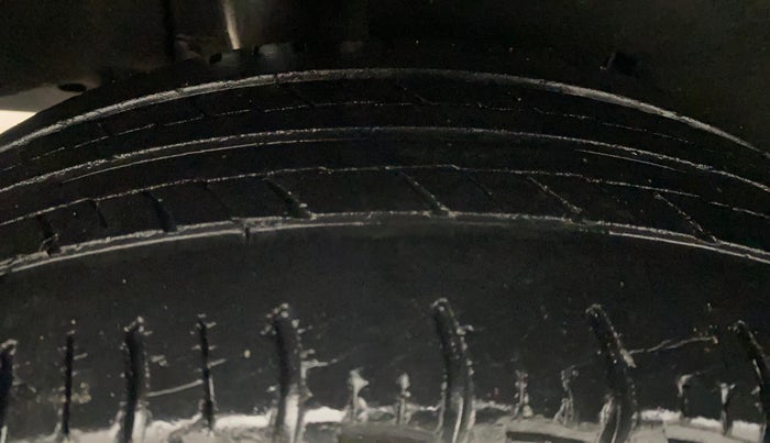 2017 Maruti Baleno DELTA PETROL 1.2, Petrol, Manual, 48,940 km, Right Rear Tyre Tread