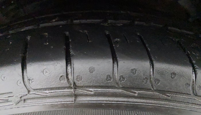 2014 Hyundai Verna FLUIDIC 1.6 CRDI SX AT, Diesel, Automatic, 80,809 km, Left Front Tyre Tread