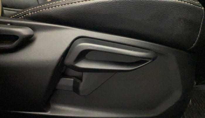 2021 Tata TIAGO NRG XZ MT, Petrol, Manual, 20,063 km, Driver Side Adjustment Panel