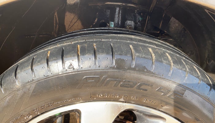 2019 Maruti Baleno ZETA PETROL 1.2, Petrol, Manual, 44,068 km, Right Front Tyre Tread