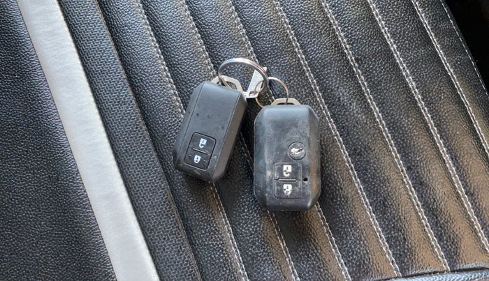 2019 Maruti Baleno ZETA PETROL 1.2, Petrol, Manual, 44,068 km, Key Close Up