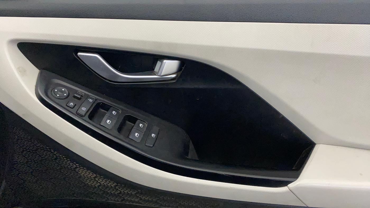 2021 Hyundai Creta SX 1.5 PETROL, Petrol, Manual, 74,980 km, Driver Side Door Panels Control