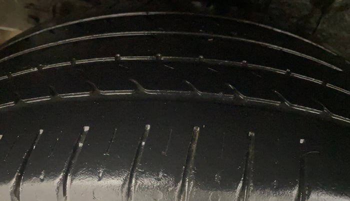 2019 Hyundai Elite i20 ASTA 1.2 (O), Petrol, Manual, 32,922 km, Right Rear Tyre Tread