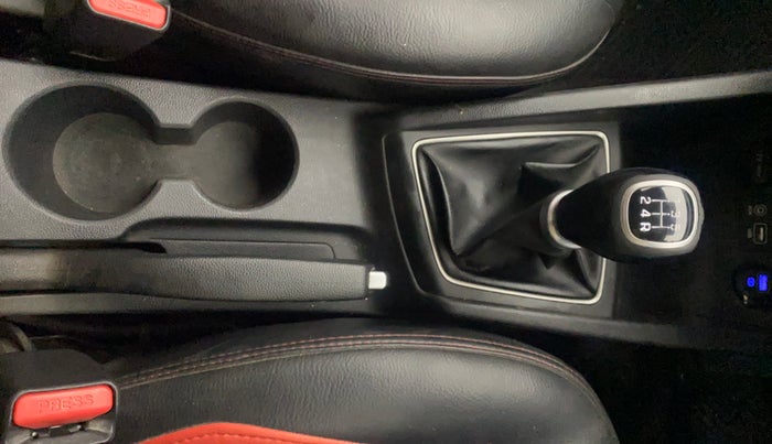 2019 Hyundai Elite i20 ASTA 1.2 (O), Petrol, Manual, 32,922 km, Gear Lever