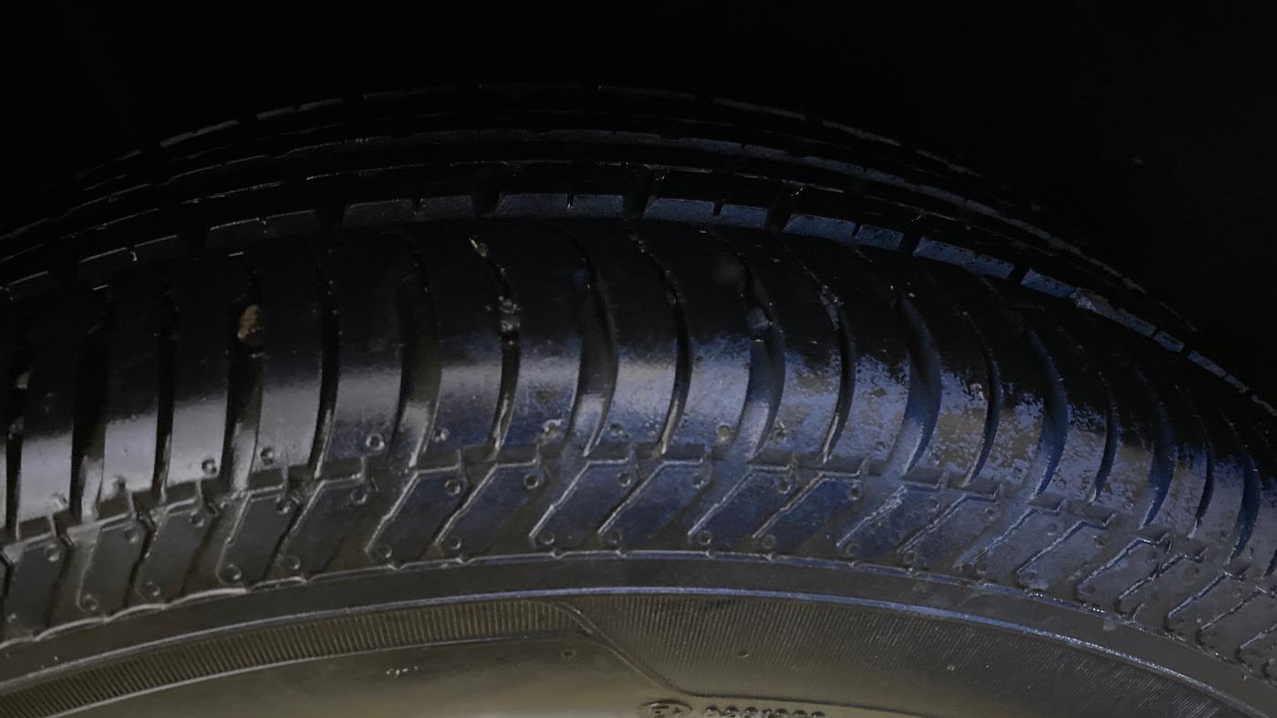 2014 Ford Ecosport TITANIUM 1.0L ECOBOOST, Petrol, Manual, 22,540 km, Right Rear Tyre Tread