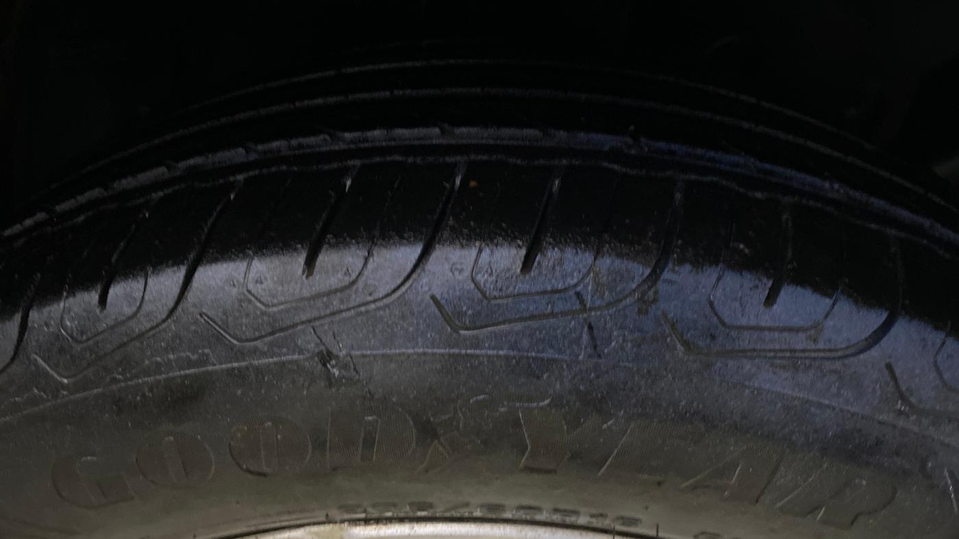 2014 Ford Ecosport TITANIUM 1.0L ECOBOOST, Petrol, Manual, 22,540 km, Right Front Tyre Tread