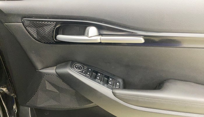 2021 KIA SELTOS HTX ANNIVERSARY EDITION 1.5 PETROL, Petrol, Manual, 61,904 km, Driver Side Door Panels Control