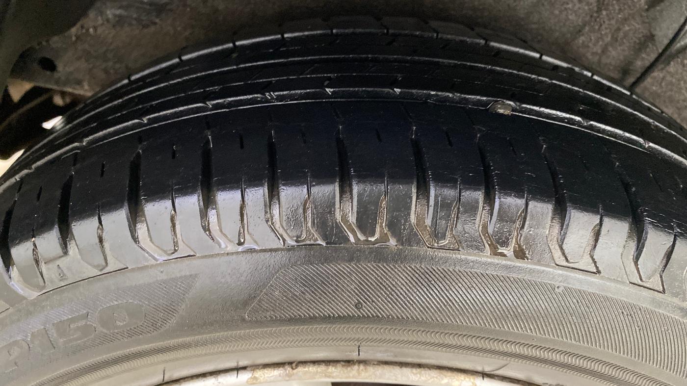 2013 Hyundai i20 ASTA 1.2, Petrol, Manual, 44,499 km, Right Rear Tyre Tread
