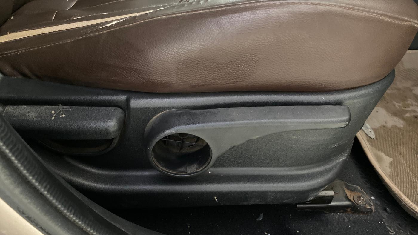 2013 Hyundai i20 ASTA 1.2, Petrol, Manual, 44,499 km, Driver Side Adjustment Panel