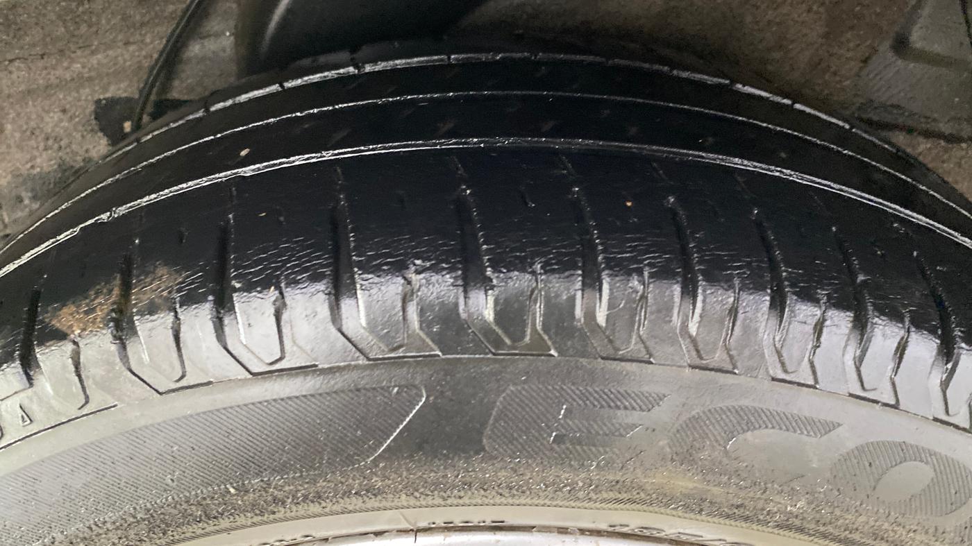 2013 Hyundai i20 ASTA 1.2, Petrol, Manual, 44,499 km, Left Rear Tyre Tread