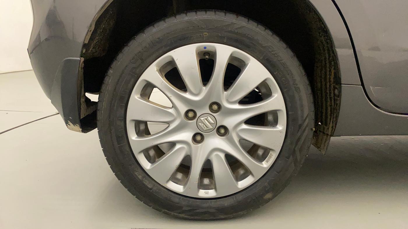 2017 Maruti Baleno ZETA PETROL 1.2, Petrol, Manual, 40,995 km, Right Rear Wheel
