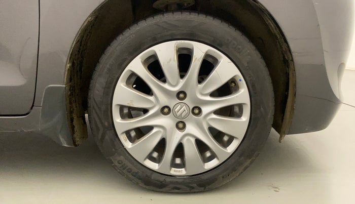 2017 Maruti Baleno ZETA PETROL 1.2, Petrol, Manual, 40,995 km, Right Front Wheel