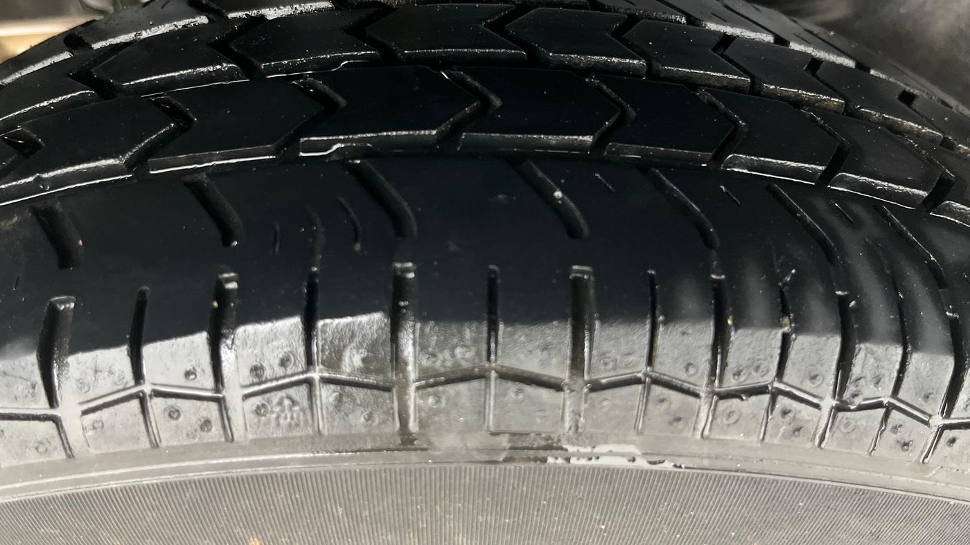 2015 Maruti Swift Dzire VXI, Petrol, Manual, 80,006 km, Right Rear Tyre Tread
