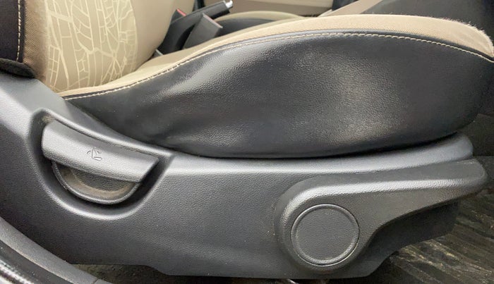 2014 Hyundai Xcent S 1.2, Petrol, Manual, 55,511 km, Driver Side Adjustment Panel