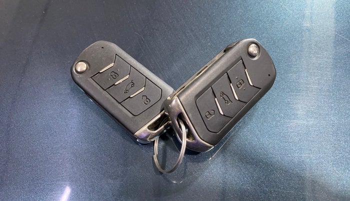 2022 Mahindra XUV300 W6 1.5 DIESEL AMT, Diesel, Automatic, 91,756 km, Key Close Up