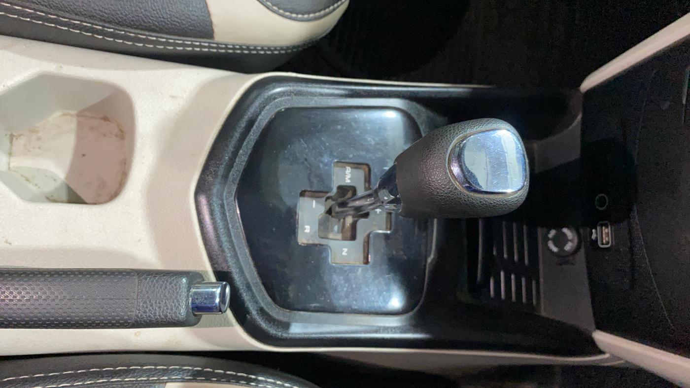 2022 Mahindra XUV300 W6 1.5 DIESEL AMT, Diesel, Automatic, 91,756 km, Gear Lever