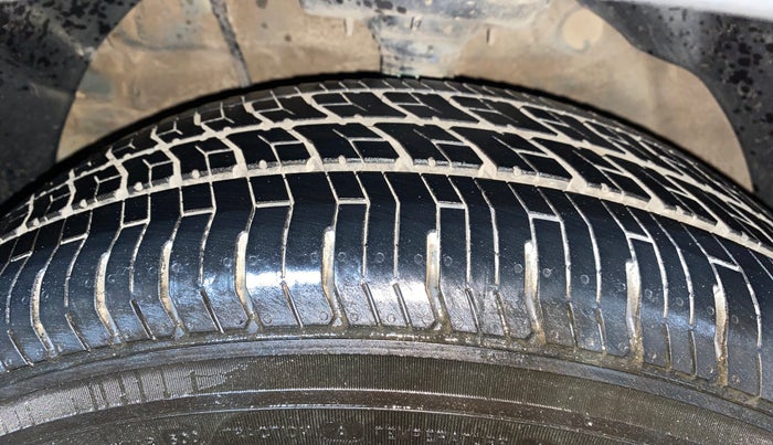 2022 Mahindra XUV300 W6 1.5 DIESEL AMT, Diesel, Automatic, 91,756 km, Left Front Tyre Tread