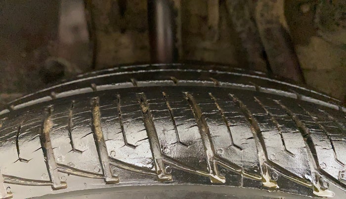 2018 Renault Duster RXS CVT, Petrol, Automatic, 27,281 km, Right Rear Tyre Tread