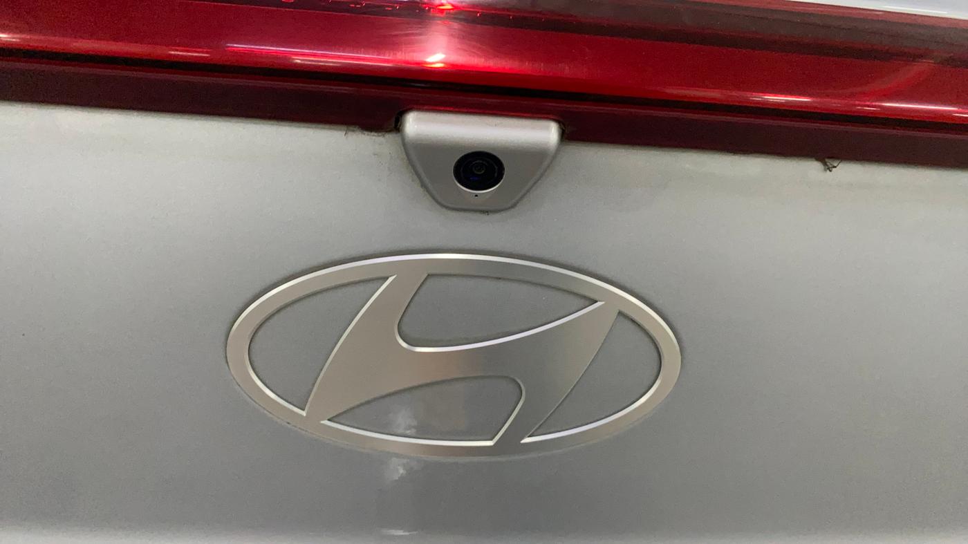 2023 Hyundai GRAND I10 NIOS SPORTZ EXECUTIVE AMT 1.2 KAPPA VTVT, Petrol, Automatic, 5,518 km, Parking Camera
