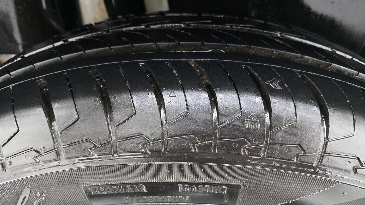 2021 Maruti Swift LXI D, Petrol, Manual, 7,969 km, Right Rear Tyre Tread