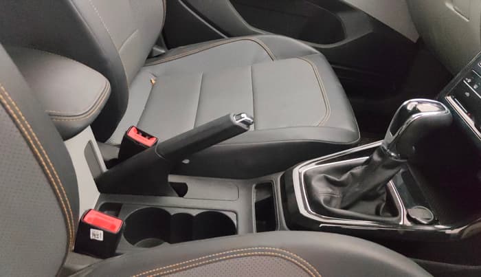 2022 Skoda KUSHAQ STYLE 1.5L TSI DSG, Petrol, Automatic, 29,374 km, Gear Lever