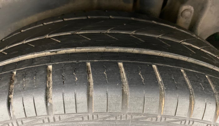 2012 Maruti Ertiga VDI, Diesel, Manual, 1,00,065 km, Left Rear Tyre Tread
