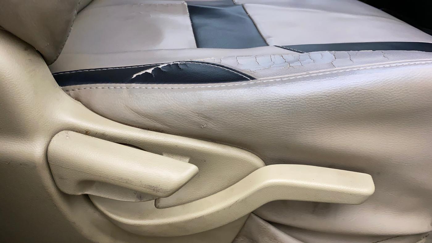 2016 Honda Brio S MT, Petrol, Manual, 42,264 km, Driver Side Adjustment Panel