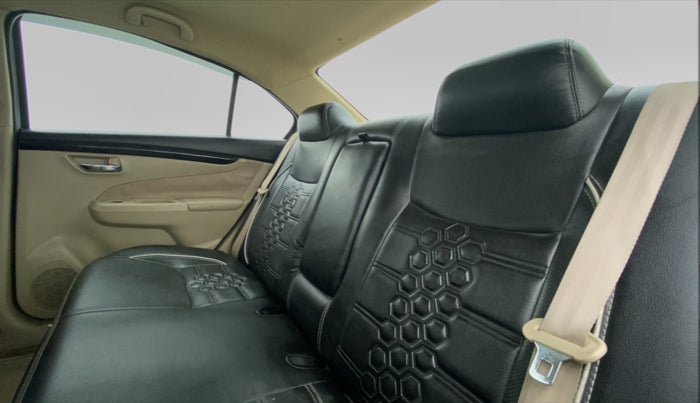 2017 Maruti Ciaz DELTA 1.3 DDIS SHVS, Diesel, Manual, 63,431 km, Right Side Rear Door Cabin