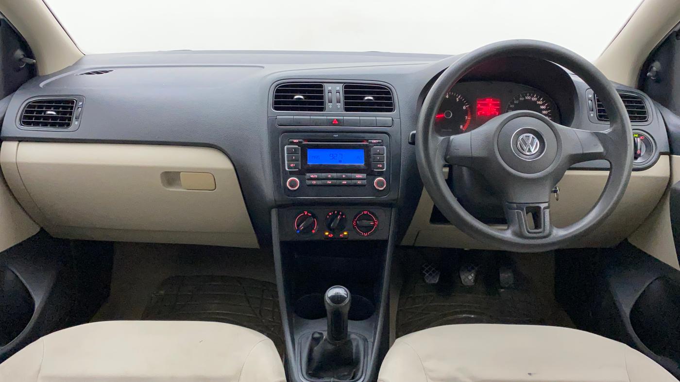 2012 Volkswagen Polo COMFORTLINE 1.2L PETROL, Petrol, Manual, 1,08,765 km, Dashboard