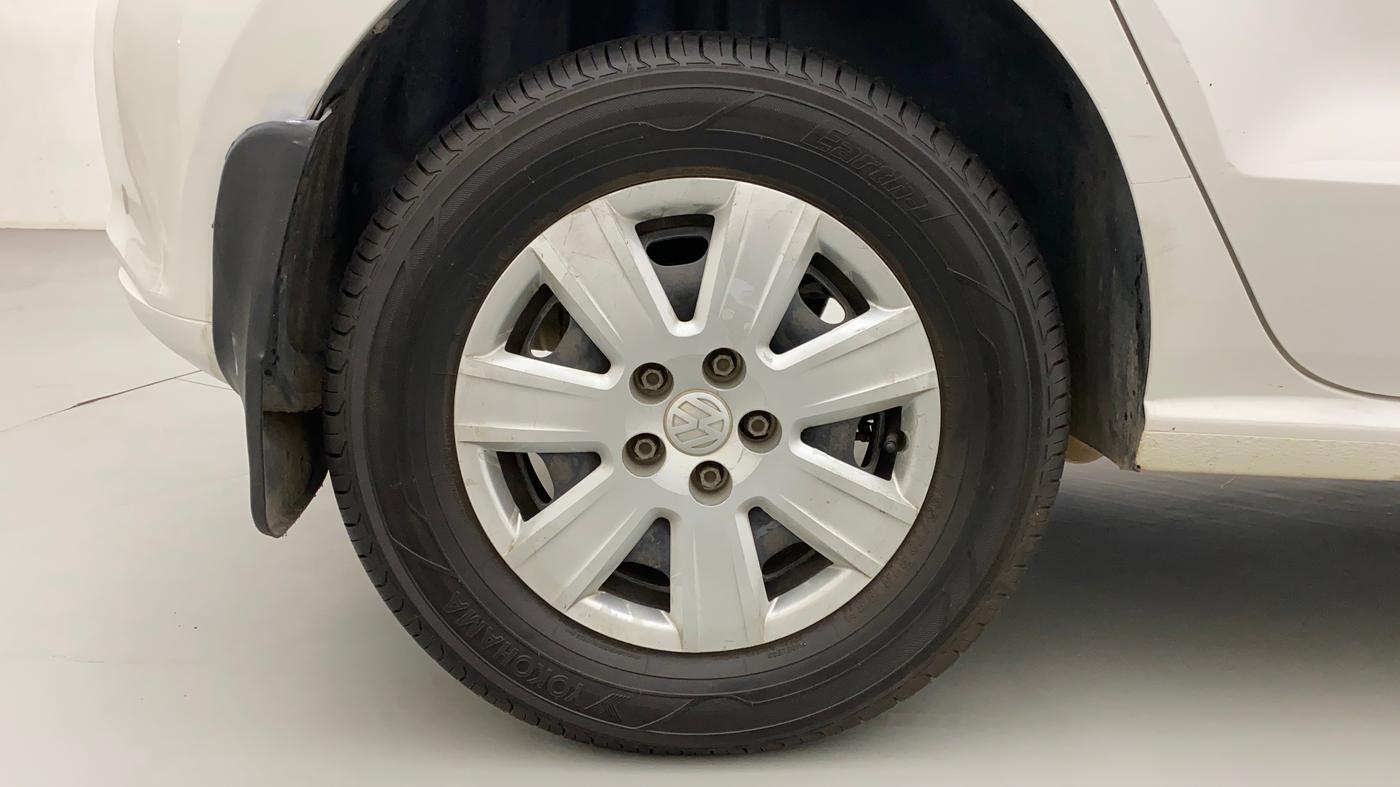 2012 Volkswagen Polo COMFORTLINE 1.2L PETROL, Petrol, Manual, 1,08,765 km, Right Rear Wheel