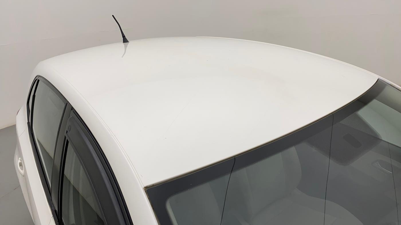 2012 Volkswagen Polo COMFORTLINE 1.2L PETROL, Petrol, Manual, 1,08,765 km, Roof