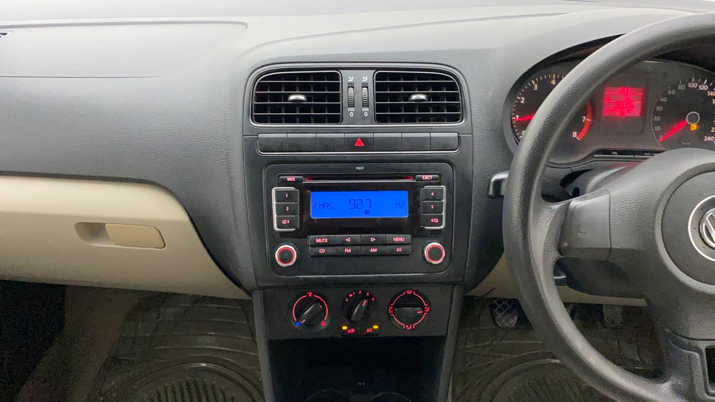 2012 Volkswagen Polo COMFORTLINE 1.2L PETROL, Petrol, Manual, 1,08,765 km, Air Conditioner